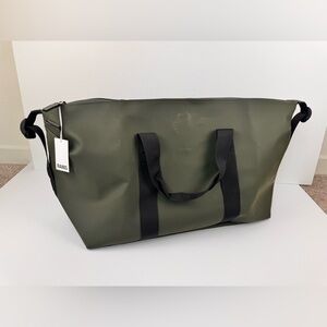 RAINS Weekender Green Olive Large Duffel Bag New